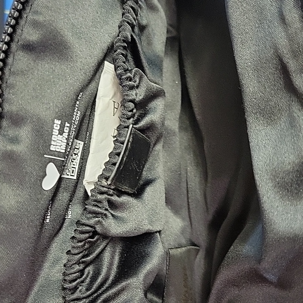 Yves Saint Laurent Black Pouch Bag 8x5 New In Dust Bag - Picture 3 of 12